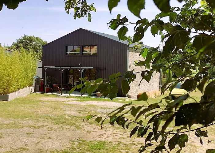 Le Hangar